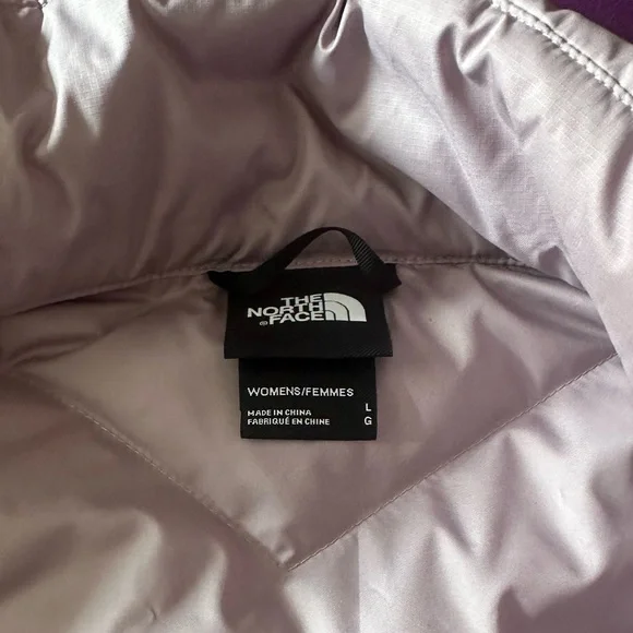 North Face - Roxborough Vest NEVER USED - Picture 5 of 9